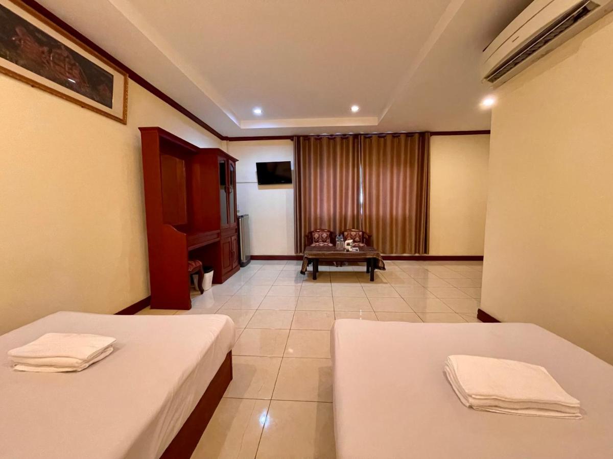 Sengkeo Hotel Vientiane Buitenkant foto