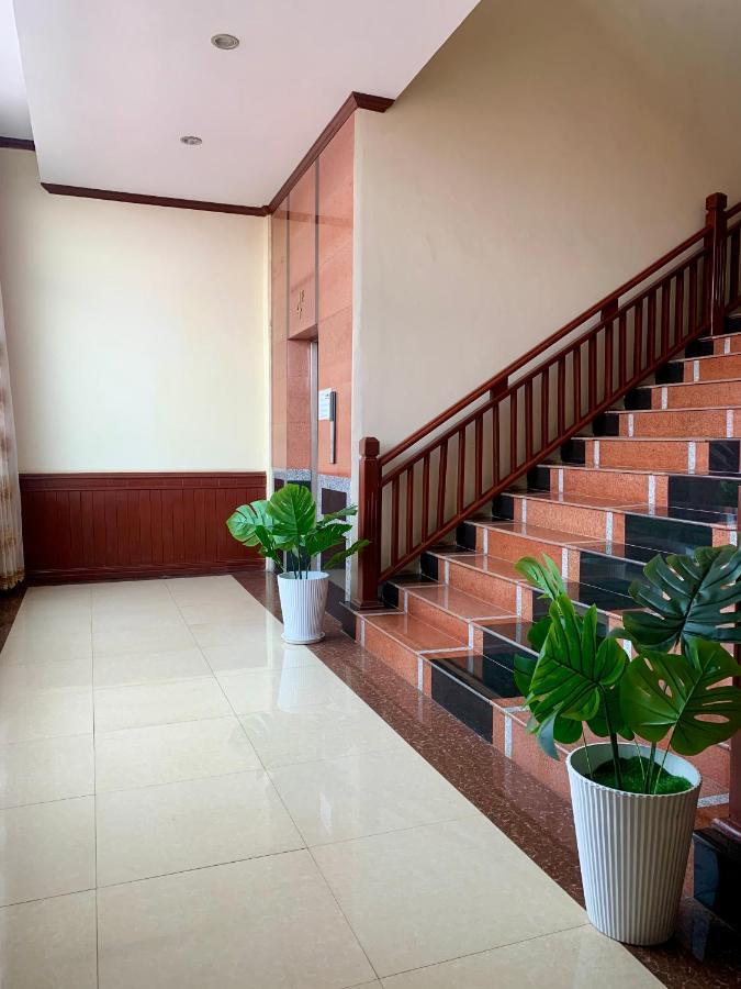 Sengkeo Hotel Vientiane Buitenkant foto
