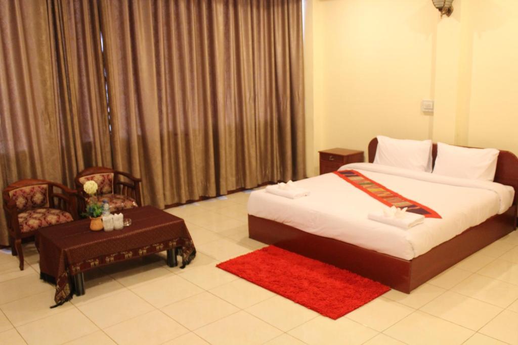 Sengkeo Hotel Vientiane Buitenkant foto