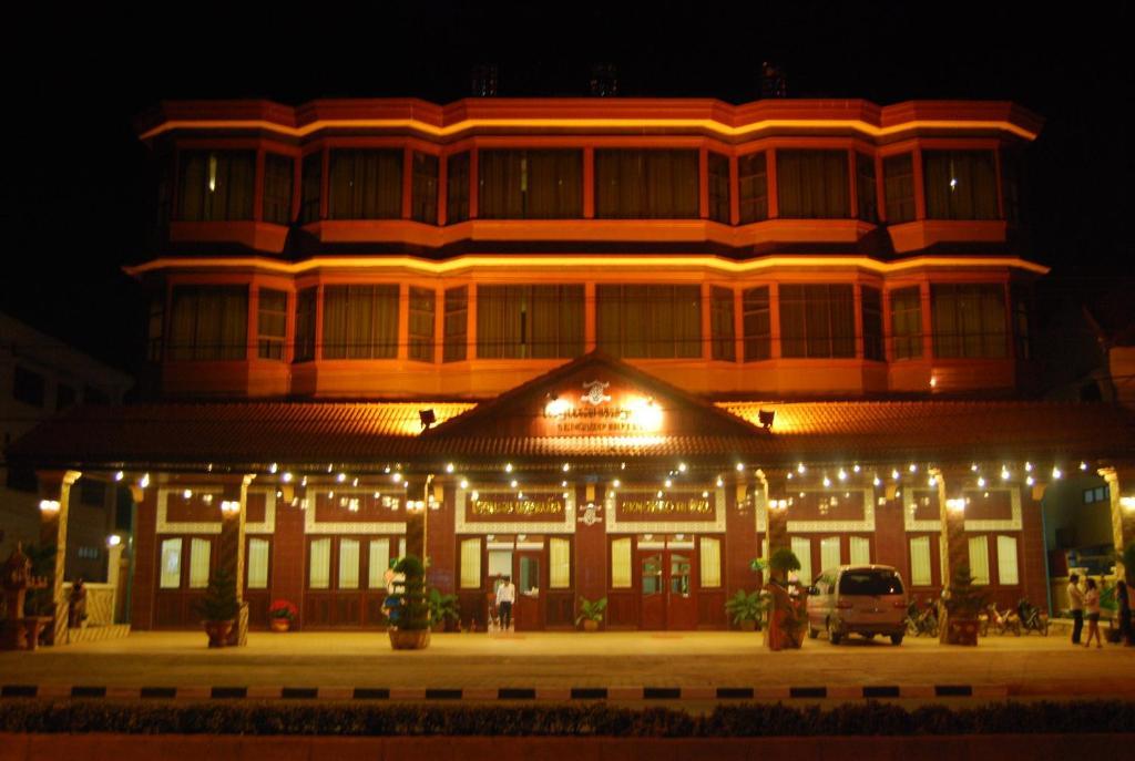 Sengkeo Hotel Vientiane Buitenkant foto