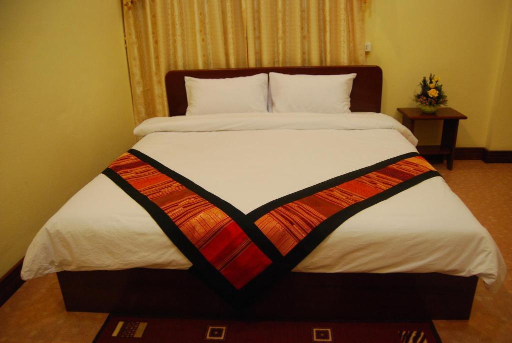 Sengkeo Hotel Vientiane Buitenkant foto