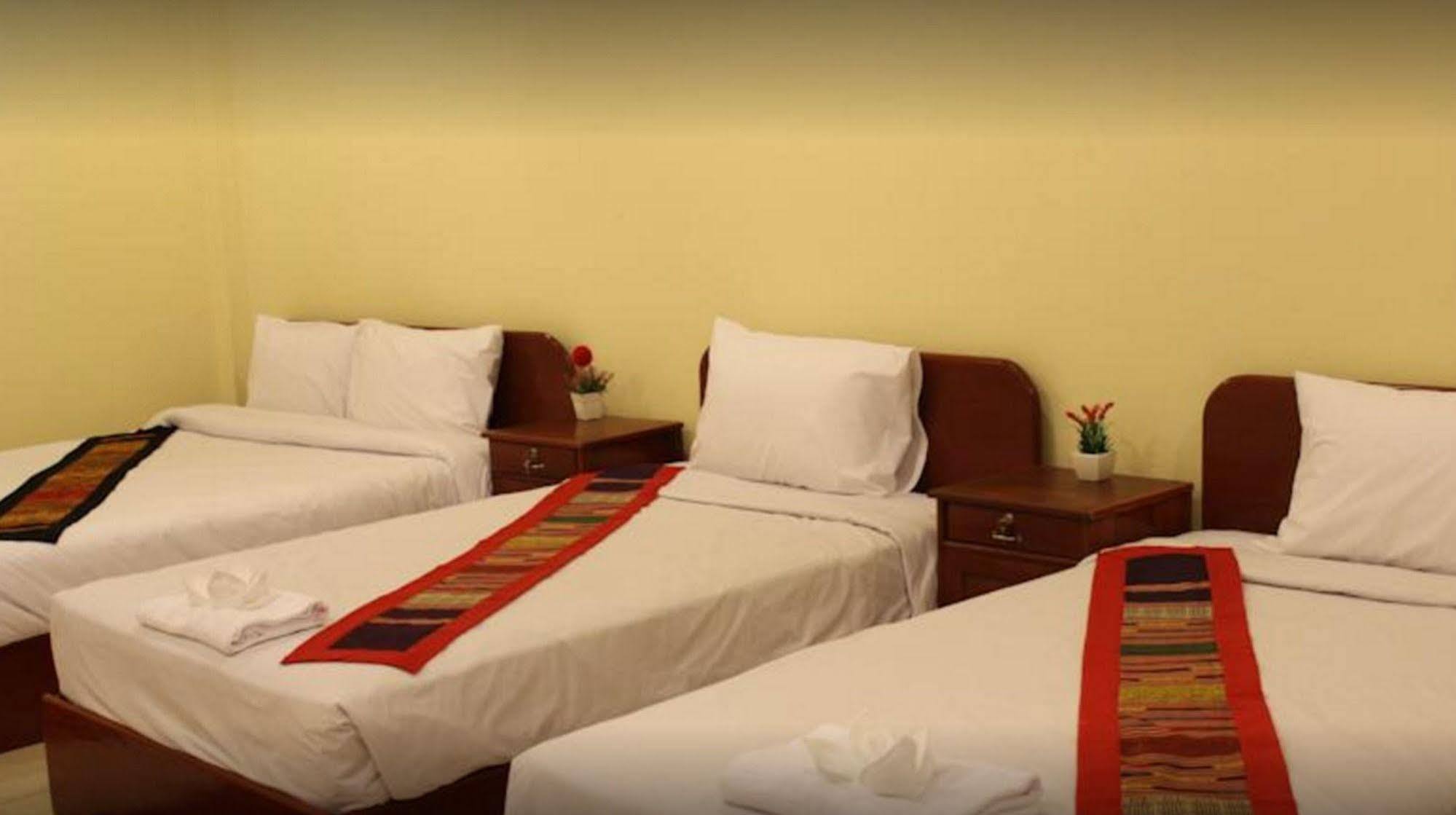 Sengkeo Hotel Vientiane Buitenkant foto